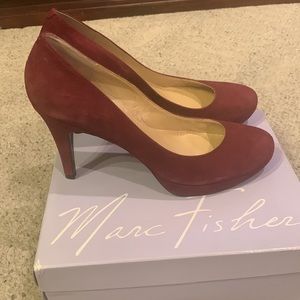 Marc Fisher Platform Pumps “Sydney”
